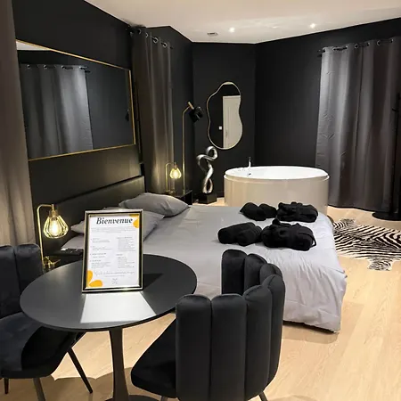 La Miroir - Baignoire Balneo Διαμέρισμα *