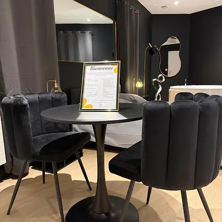 La Miroir - Baignoire Balneo Apartament *